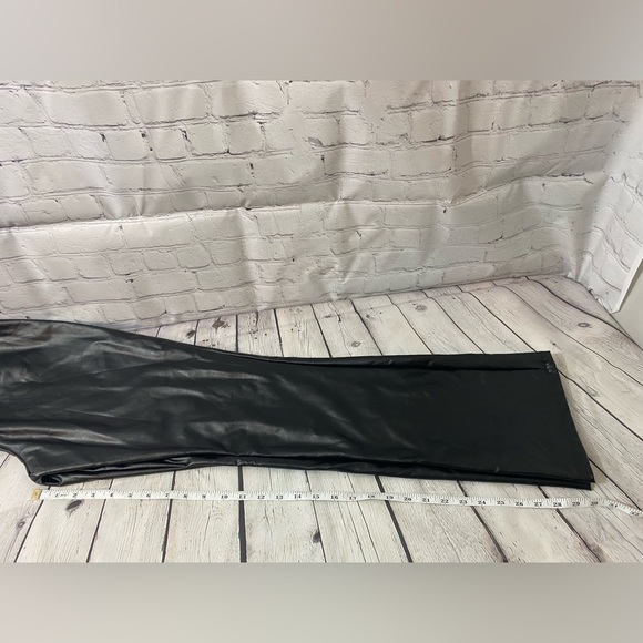 Wild Fable Faux Leather Black High Rise Split Flare Hem Pants Womens Size Large - Picture 8 of 8